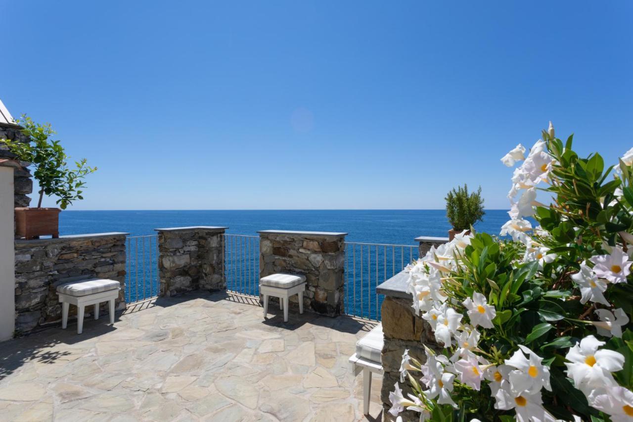 La Mala - Camere Di Charme Vernazza Bagian luar foto
